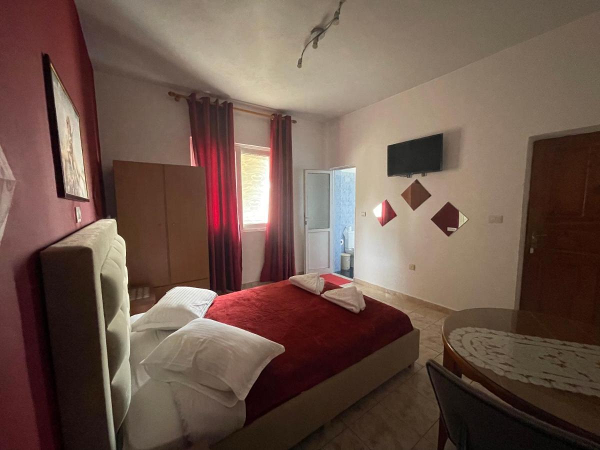 Oni'S Apartments Saranda Kültér fotó